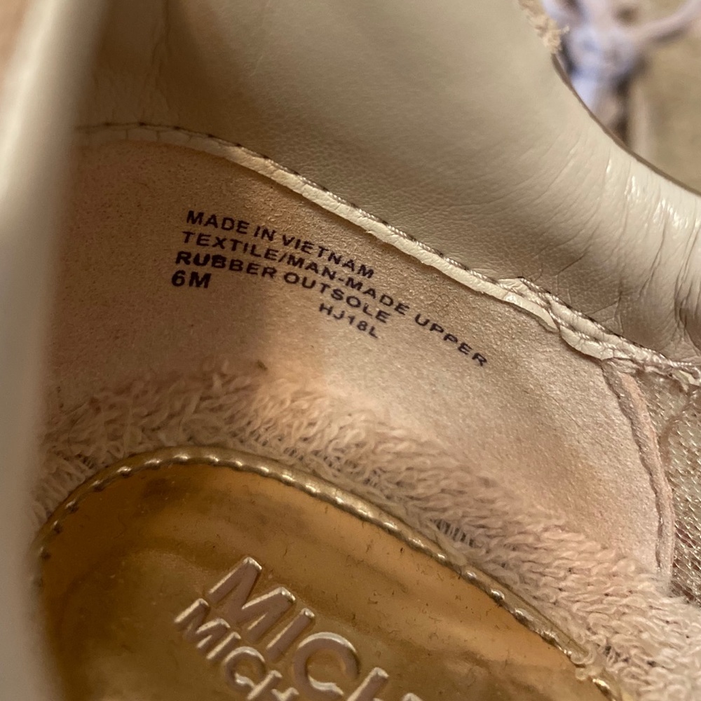 Michael Kors pink metallic gold sneaker size 6 - Picture 6 of 6